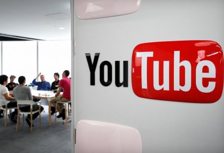 Пользователи YouTube смотрят видео по 1 млрд часов в день