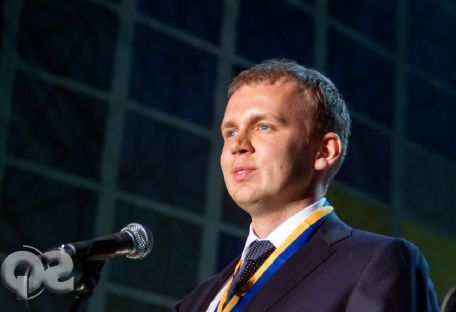 Суд отказал НБУ в отмене ареста нефтебазы Курченко в Херсоне