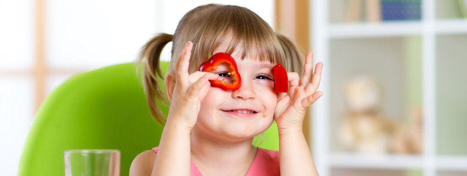 Як привчити дитину до корисної їжі: поради психолога