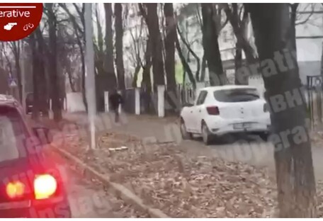 В Киеве водитель нарушил ПДД и получил газом в лицо (видео)