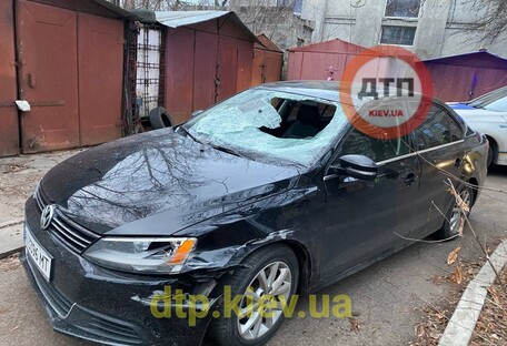 В Киеве неадекватный водитель грозил полиции связями (фото)