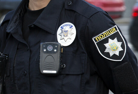 В Киеве полицейский похвастался тем, как нарушает ПДД (видео)