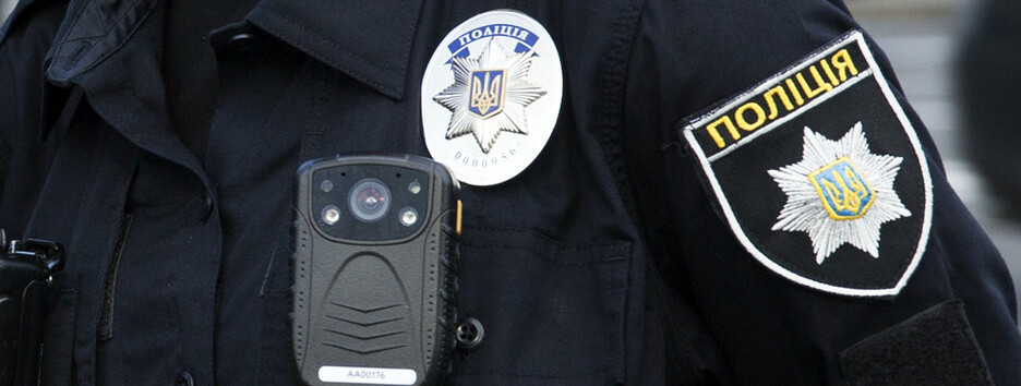 В Киеве полицейский похвастался тем, как нарушает ПДД (видео)