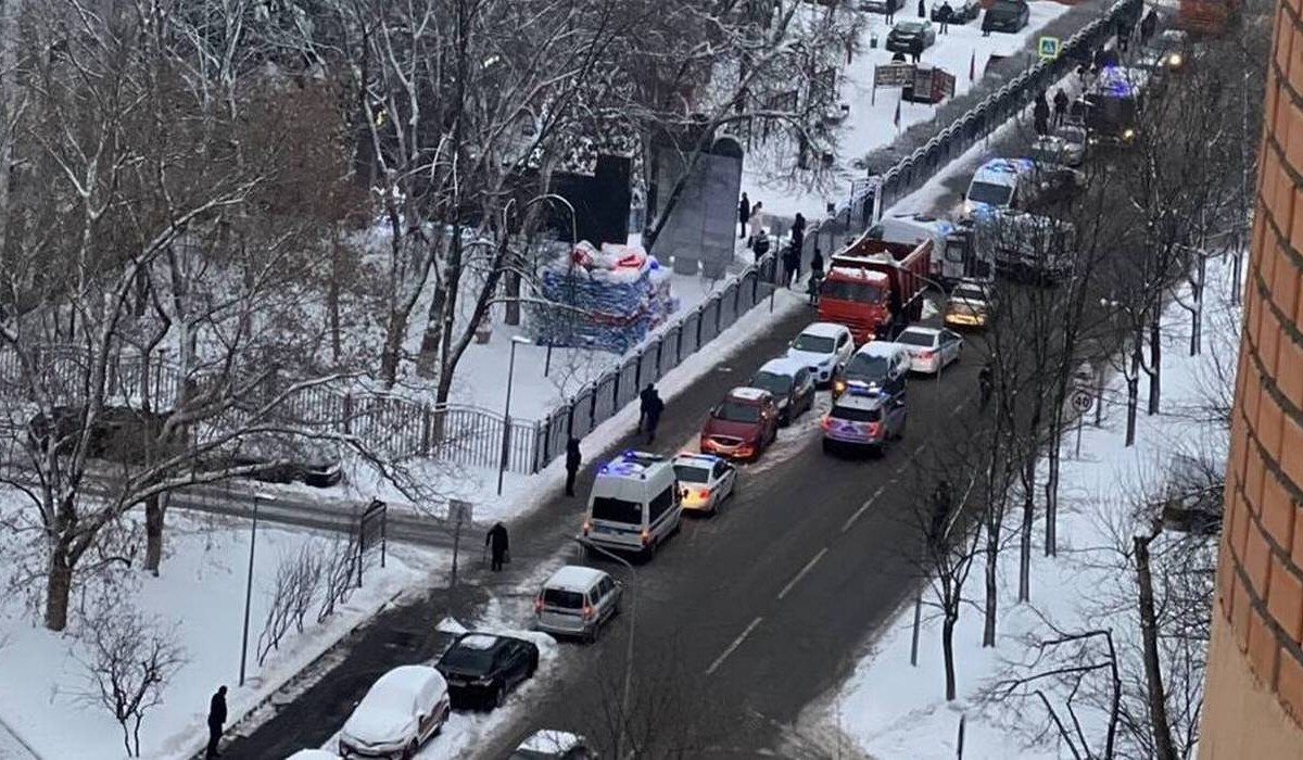 Через маску: у Москві колишній військовий застрелив двох дорослих та 10-річну дівчинку (фото) фото