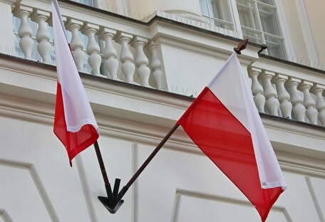 Правила в'їзду до Польщі змінять: у країні нові карантинні обмеження