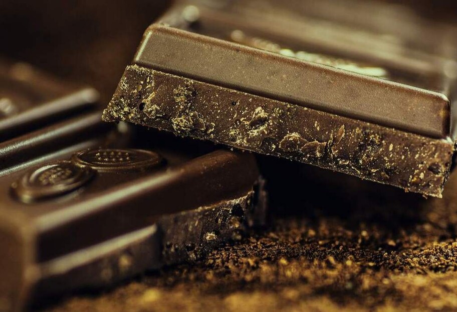 Чорний шоколад покращує настрій – вчені назвали щоденну норму - фото 1