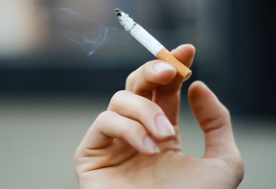 Нова Зеландія у 2022 році заборонить молоді купувати цигарки - фото 1