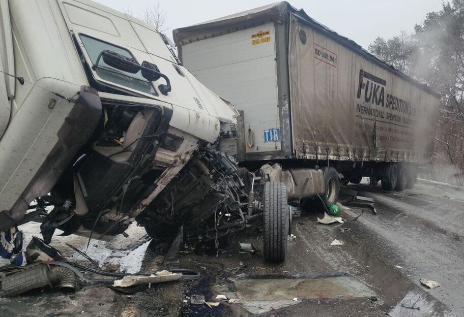 ДТП із маршруткою під Черніговом - водій вантажівки у суді зробив заяву - фото 1