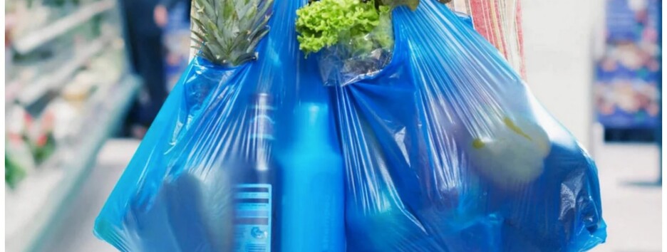 У Києві магазини ігнорують заборону одноразових пакетів (фото)