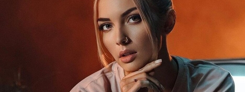 В Україну не пустили російську співачку та фанати не потрапили на концерт