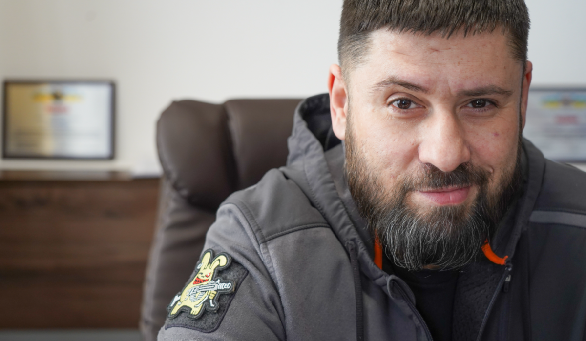 Охрана спецназа ГУР МО и бронеавтомобиль посольства: новые подробности скандала с замглавы МВД фото