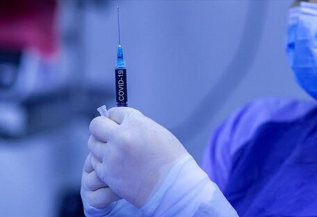 Третья прививка от COVID-19 в Украине не будет продлевать сертификат