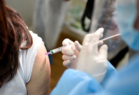 Успешно прошла испытания: в США готовят универсальную вакцину против всех штаммов
