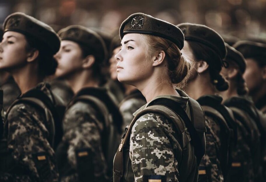 Військовий облік для жінок в Україні - з якого віку ставлять на облік та дають військовий квиток - фото 1