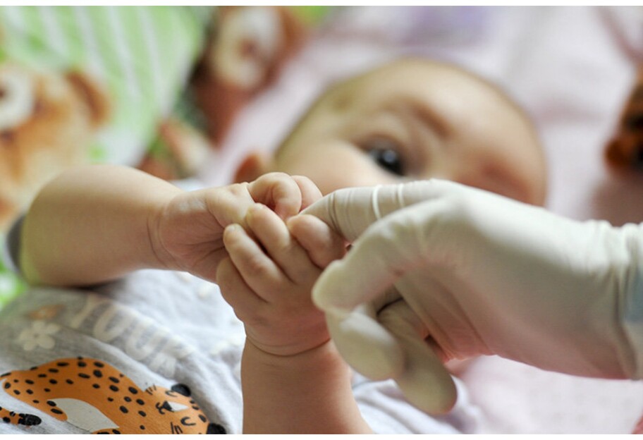 Коронавiрус Омікрон - у хворих дітей може статися інсульт - фото 1