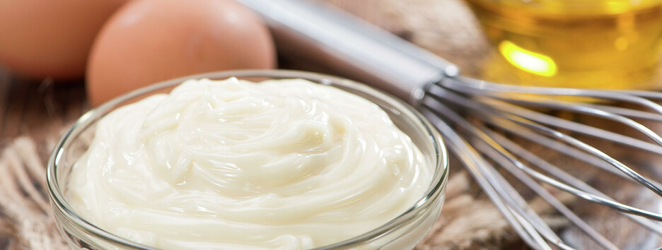 Майонез – каталізатор старіння: чим замінити шкідливий соус