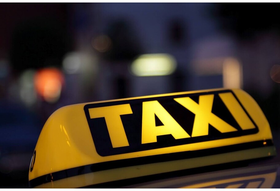 Таксі у Новий рік - скільки коштуватиме і умови подачі - фото 1