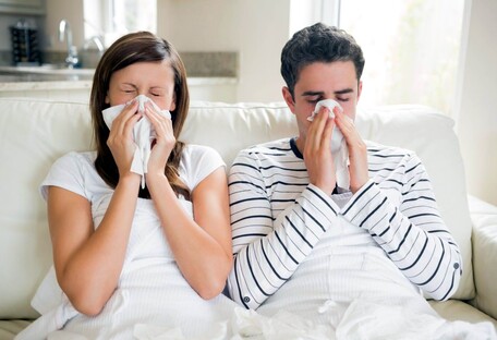 Симптомы очень похожи: Комаровский назвал одно различие между ковидом и гриппом