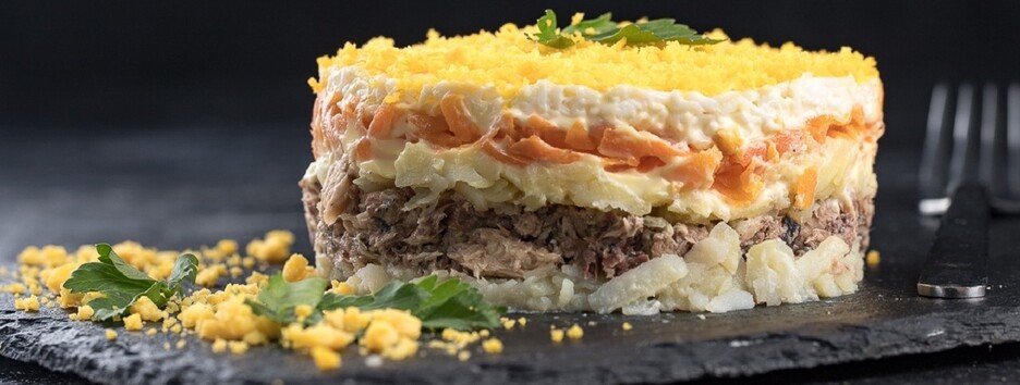 Класичний салат, який подобається всім: відео, як швидко зробити 