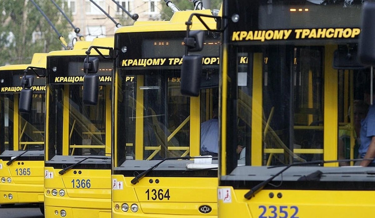 У Києві стався збій у роботі трамваїв та тролейбусів: які маршрути зупинилися фото