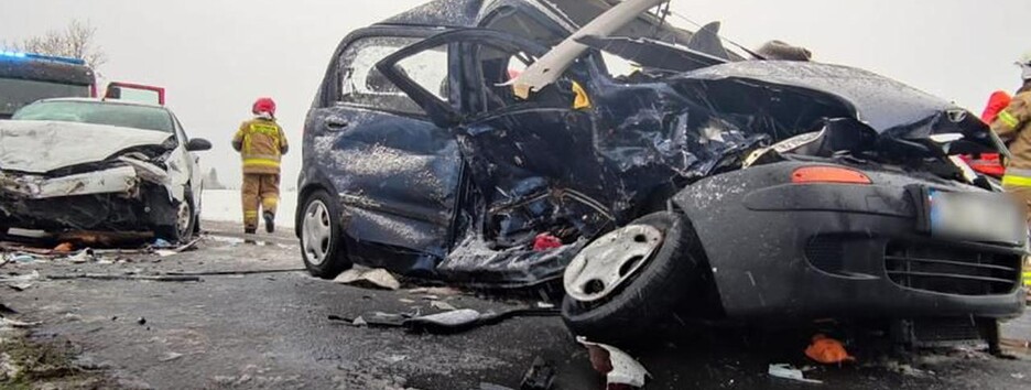 Виїхав на зустрічну смугу: у Польщі 29-річний українець загинув у ДТП (фото)