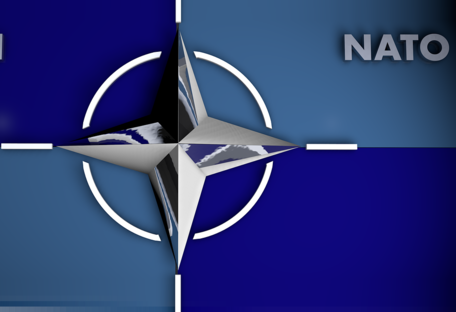 Питання до союзників перед самітом НАТО: зміцнити Україну чи послабити Росію?