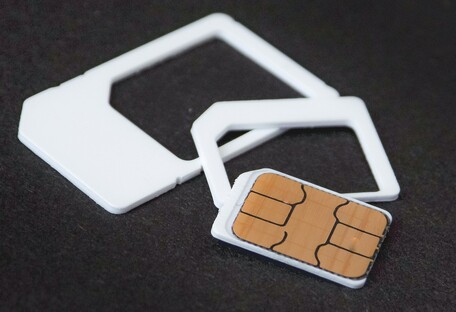 Мобільний зв'язок за паспортами: правда та міф про нові вимоги при купівлі SIM-карт