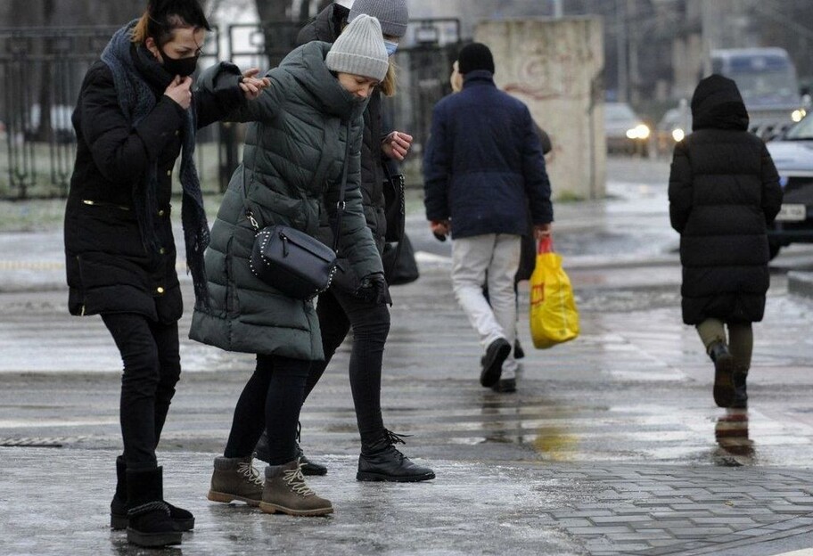 Погода в Україні 11-12 січня - прогнозуют ожеледь - фото 1