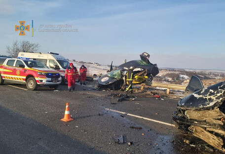 Автокатастрофа в Харькове: погибли трое, ранены дети - подробности и фото