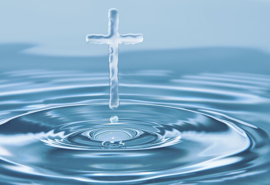 Крещение 2022 - как хранить святую воду и правильно ее использовать - фото 1