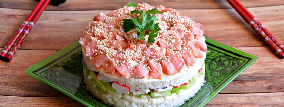 Почти как в ресторане: готовим суши-торт с авокадо и красной рыбой