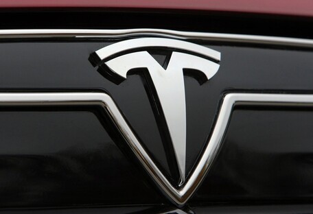 Перший прецедент в історії: водія Tesla судять за смертельну ДТП на автопілоті