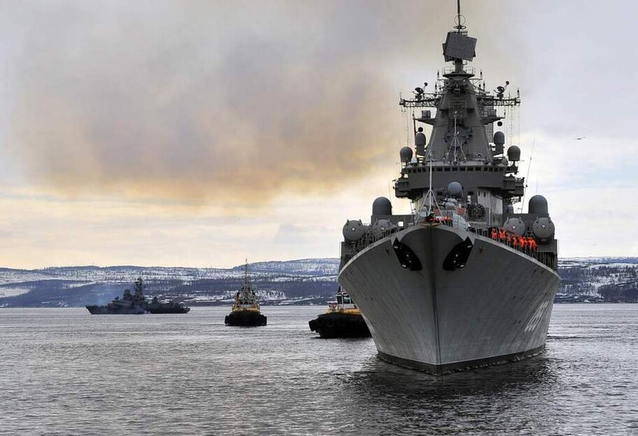 Кораблі РФ у Чорному морі розпочали навчання - США направили розвідку - фото 1