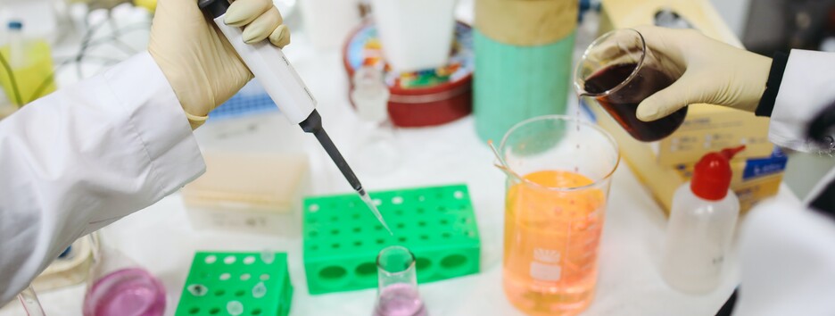 Вчені поставили за мету знайти засіб від усіх вірусів герпесу відразу