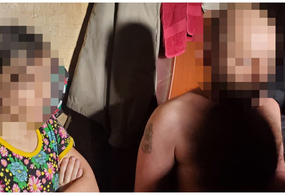Виготовляли порно з неповнолітніми - у Києві затримали матір із співмешканцем - фото - фото 1
