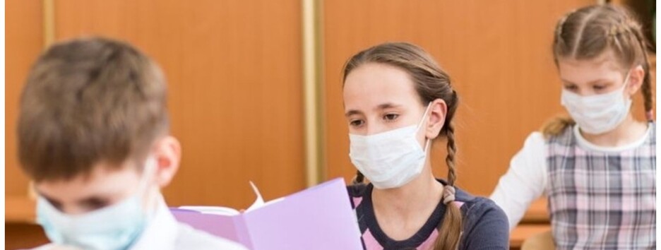 Лікар прописав мазь і відправив додому: у школі Мелітополя дівчинка зламала хребет