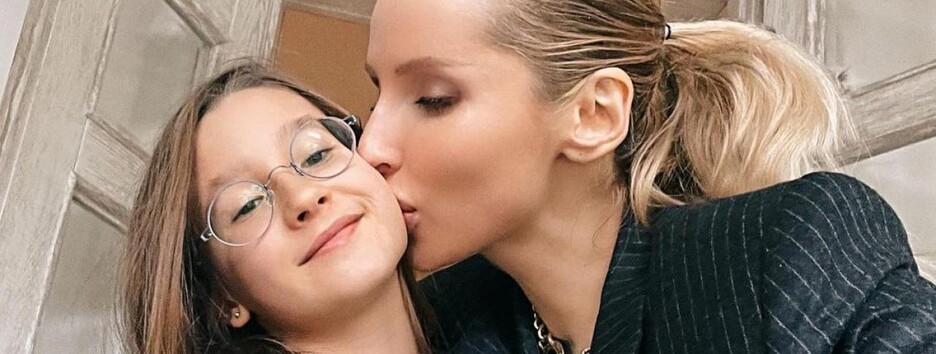 Взрослеет не по годам: Лобода похвасталась чувственными фото с дочерью