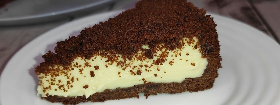 Швидко та неймовірно смачно: шоколадний сметанник без випічки всього за півгодини