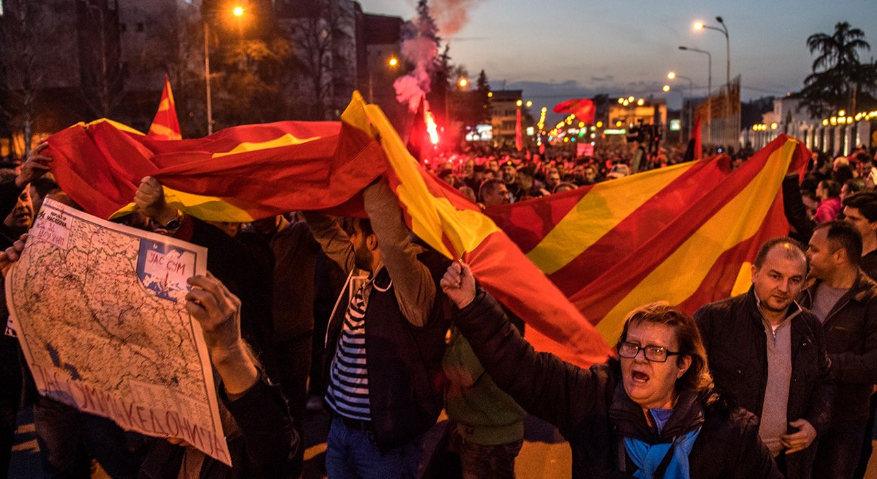 ЕС призывает Македонию формировать правительство по Конституции