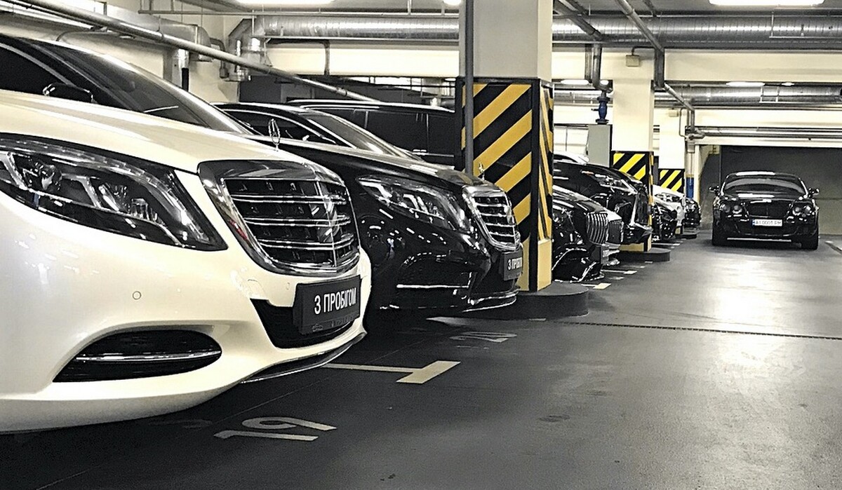 Штрафы для владельцев элитных авто могут повысить в 10 раз: обнародован законопроект фото