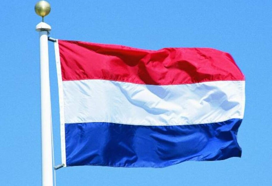 Нидерланды призвали своих граждан уезжать из Украины - фото 1