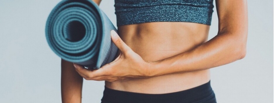 Успокаивают нервы: 5 упражнений, которые лучше делать перед сном (фото)