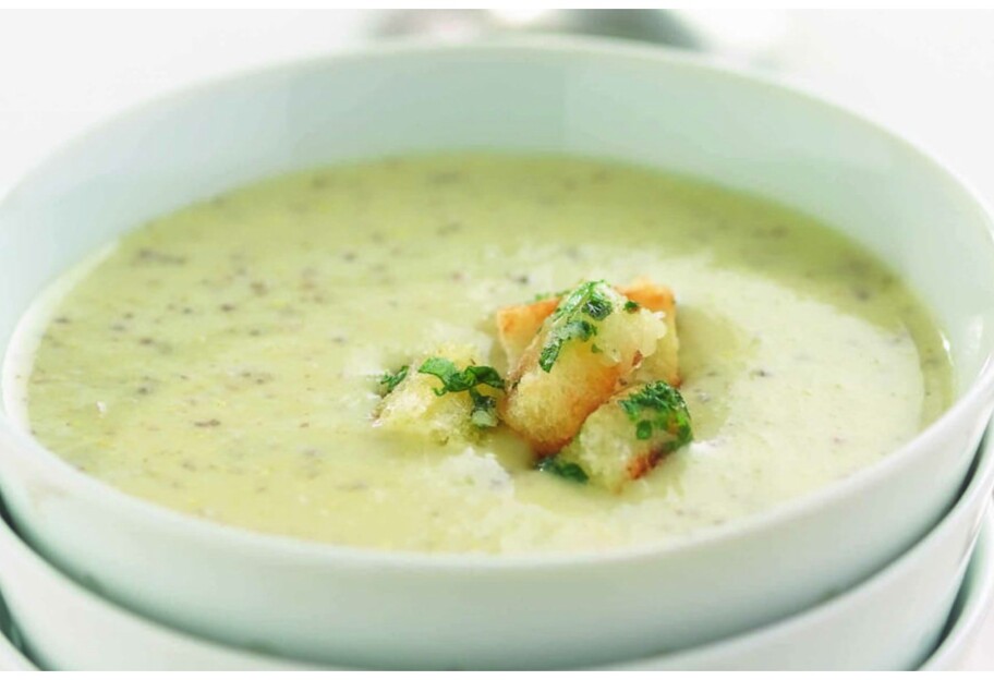 Ужин на День святого Валентина - рецепт быстрого французского сырного супа - фото 1