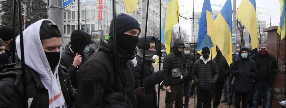 Митинг под окнами суда сорвал рассмотрение дела по 