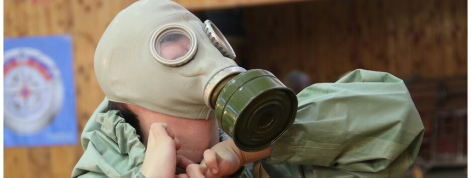 Оккупанты раздают противогазы: СБУ предупредила о возможной провокации с химвеществами в Донецке