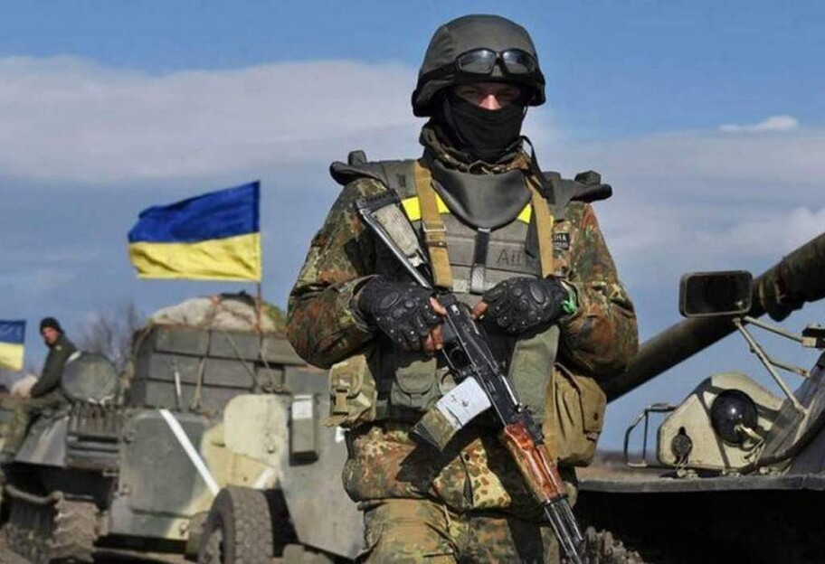 Война в Украине - военным обещают зарплаты в 100 тысяч гривен - фото 1