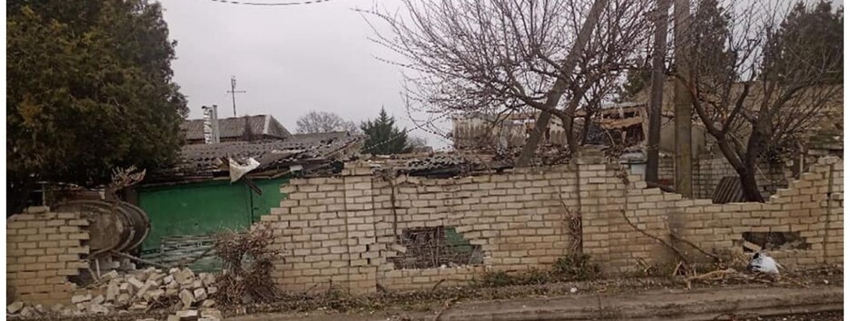 Под Одессой обстреляны частные дома: есть погибший и раненые (фото)