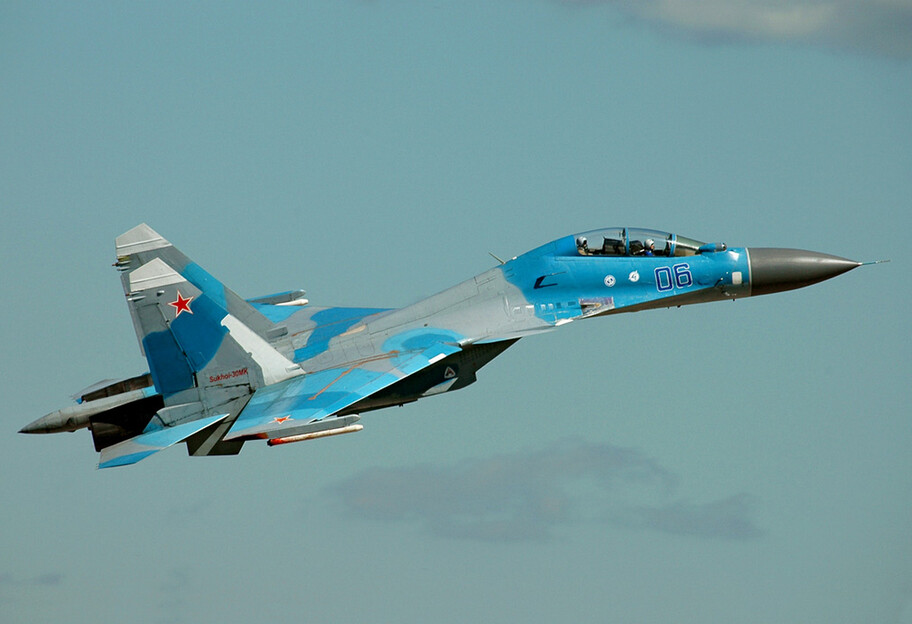 Война в Украине 2022 - над Ирпенем сбили российский самолет  - фото 1
