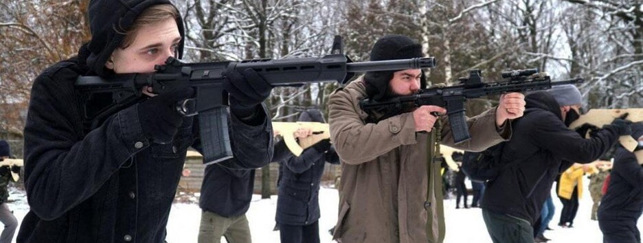 Українцям офіційно дозволили вбивати російських окупантів (документ)