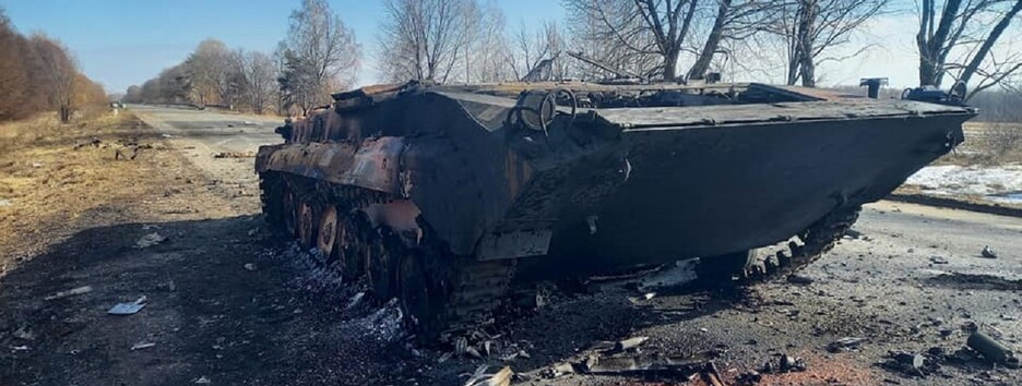 В Сумской области уничтожили технику врага: колонна направлялась в Киев (фото) 